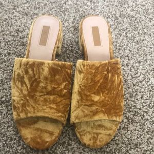 Forever 21 mustard miles size 7